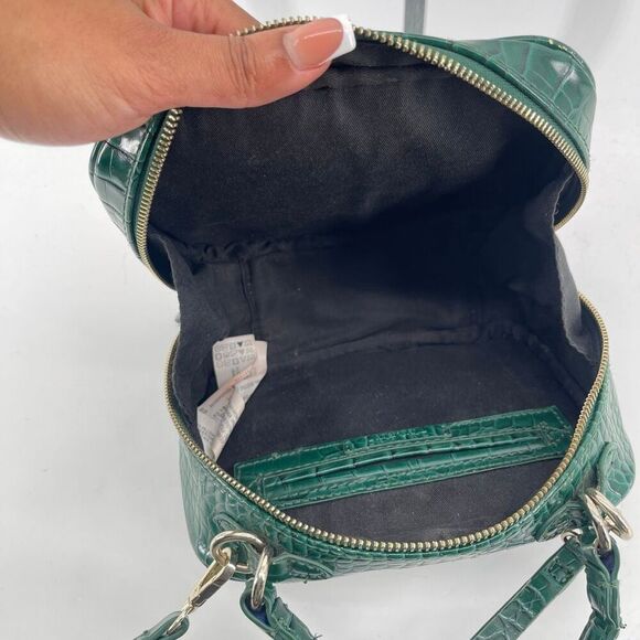 ZARA Basic Green Croc Embossed Faux Leather Top Handle Crossbody Zip Bag - Picture 10 of 15
